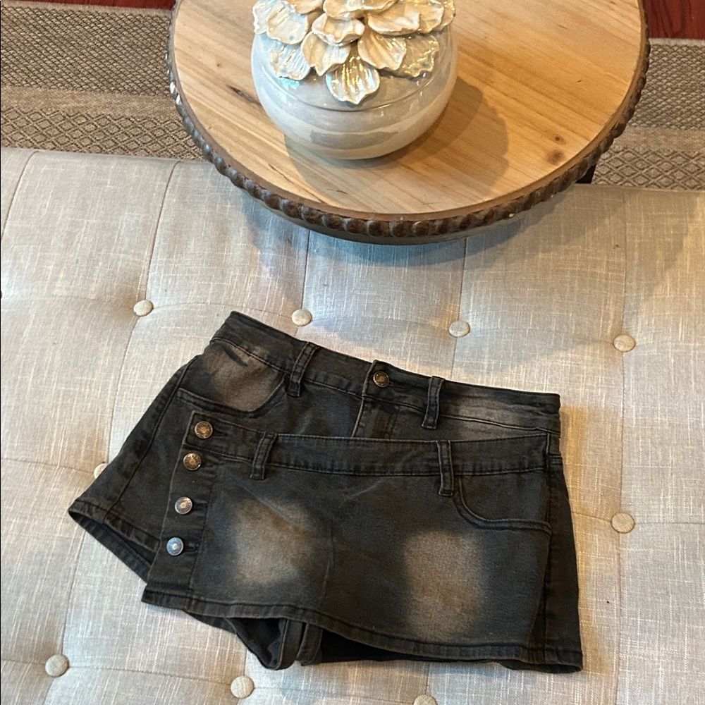 Fashion Nova Black Denim Distressed Skort Size Small